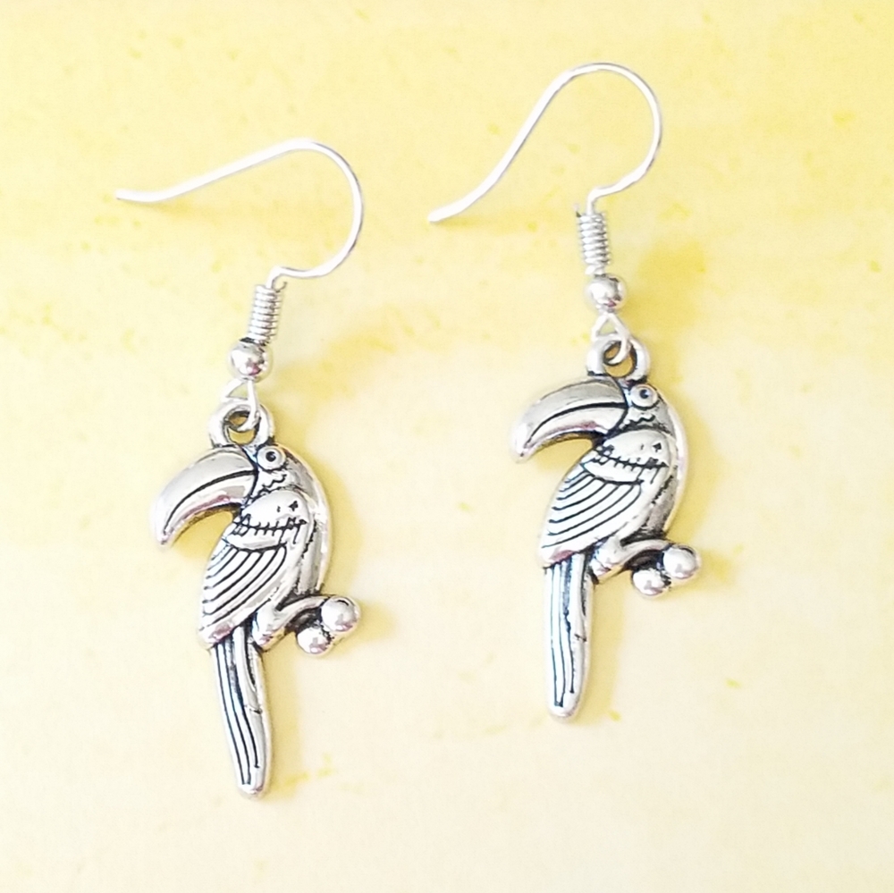 Tropical bird earrings parrot